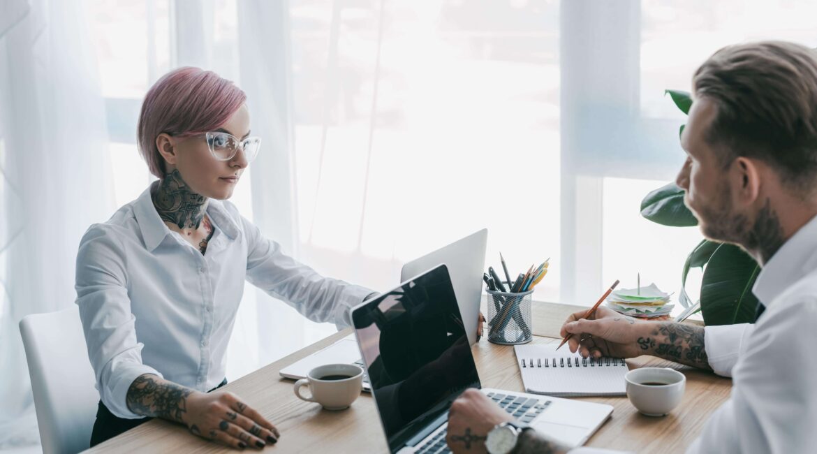 Bitcoin & Crypto Price Ticker Mobile App